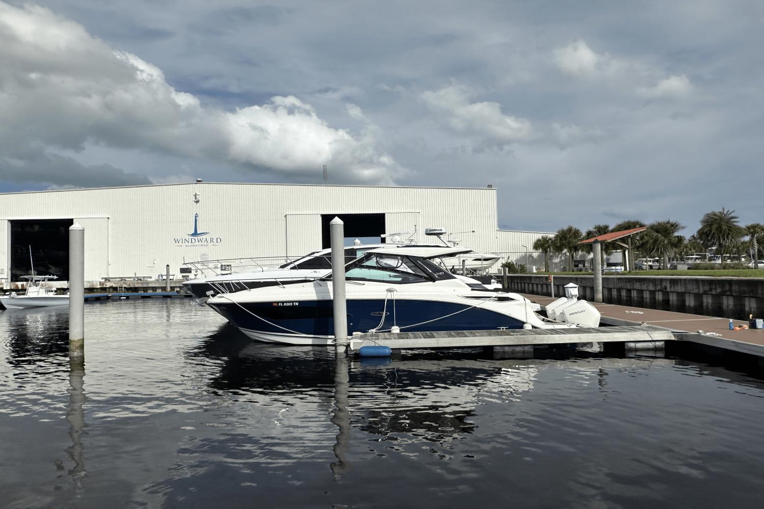 2023 Sea Ray 32 sundancer