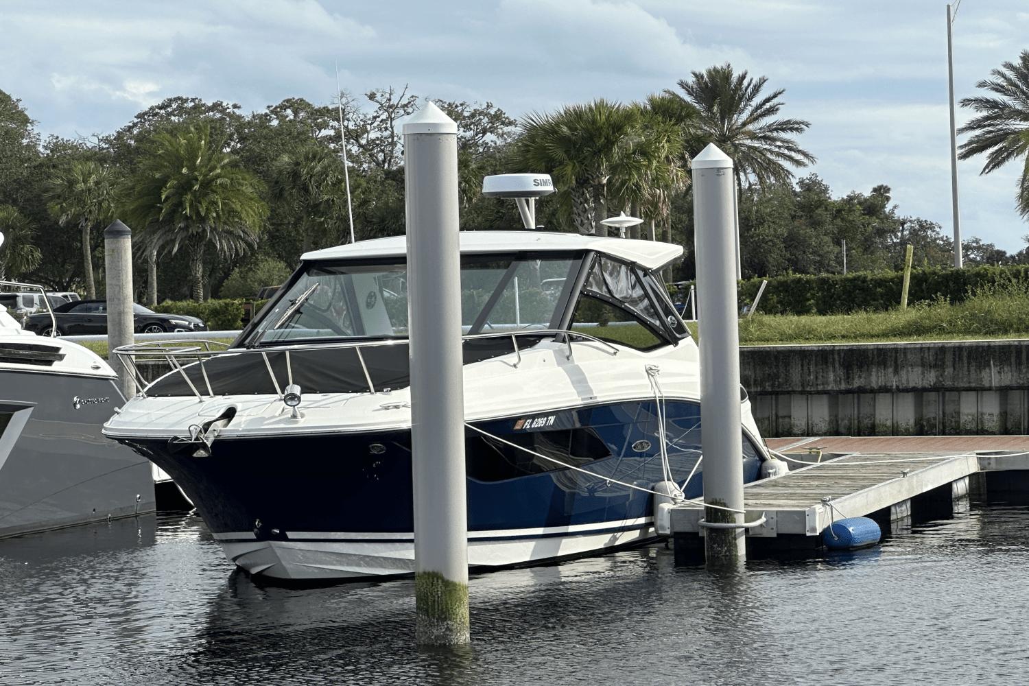 2023 Sea Ray 32 sundancer