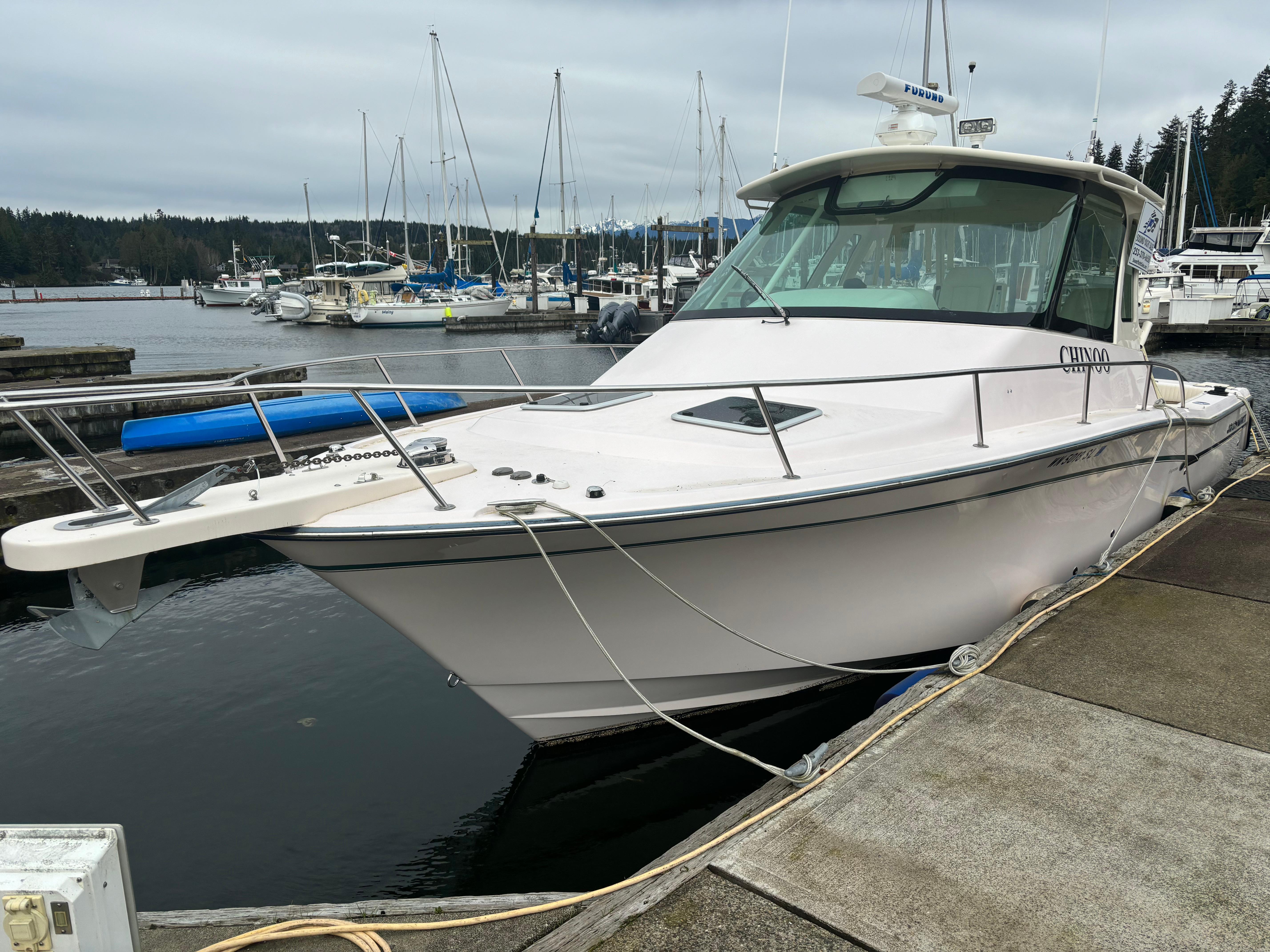 2014-grady-white-express-330-power-9682703-20250304100332485-1_XLARGE