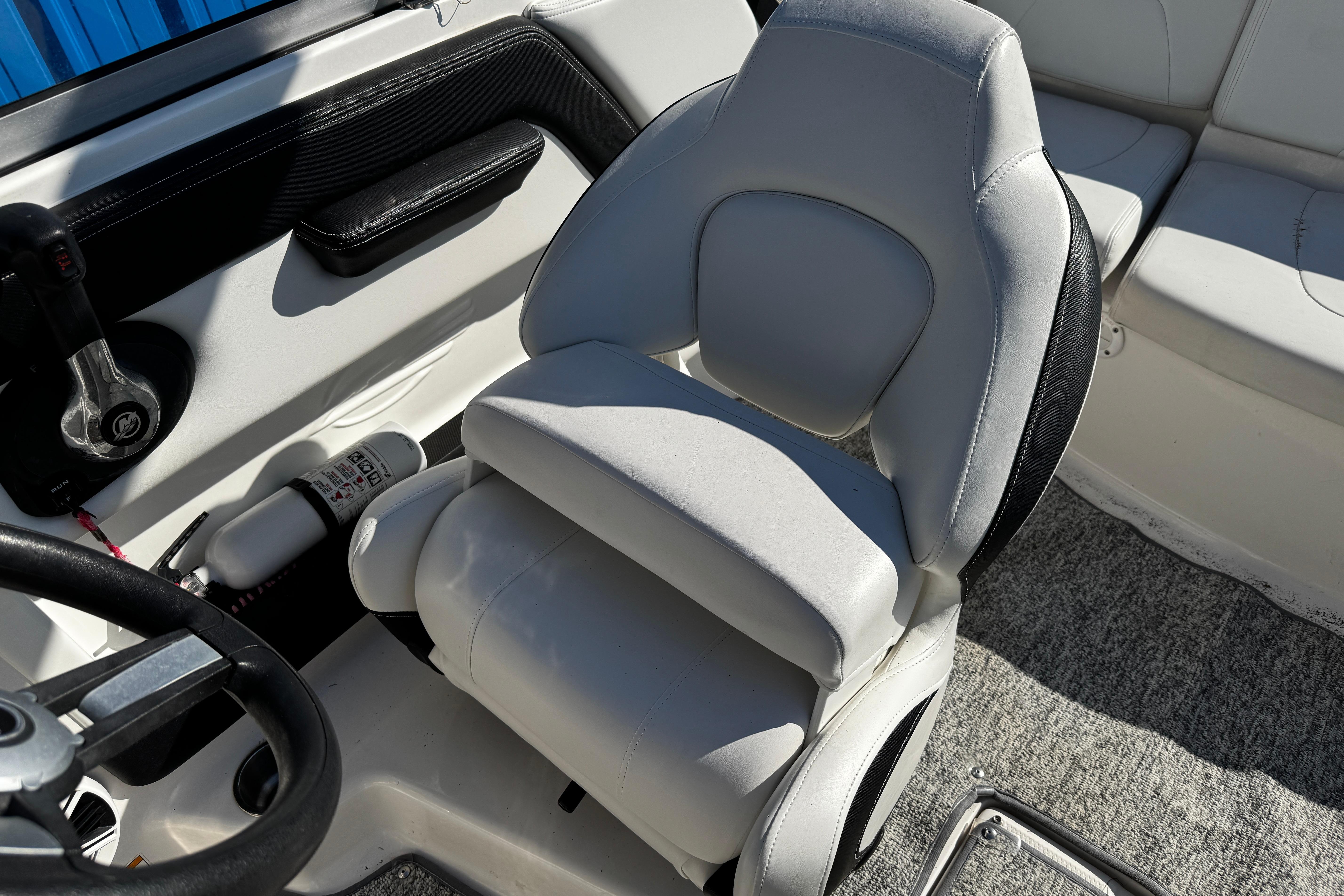 2016-chaparral-21-h2o-sport-power-10012703-20251113120802090-4