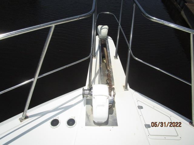 53' Navigator anchor windlass