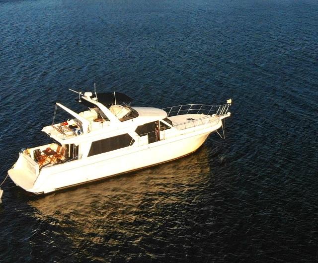53' Navigator starboard aft profile1