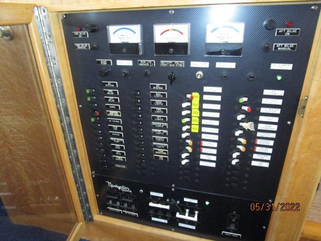 53' Navigator electrical panel
