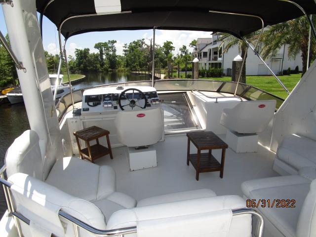 53' Navigator flybridge forward