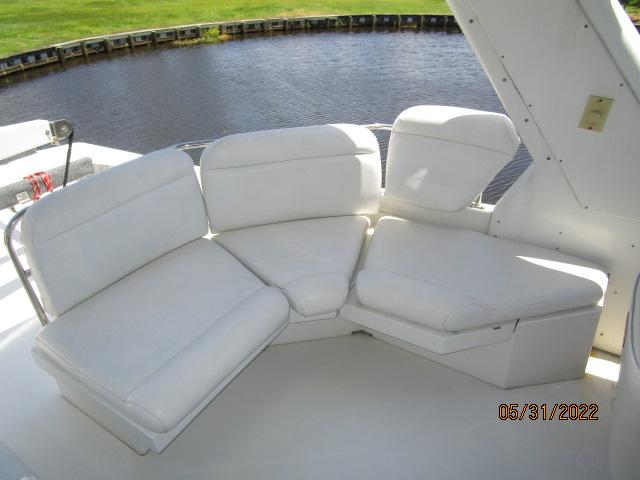 53' Navigator flybridge port seating