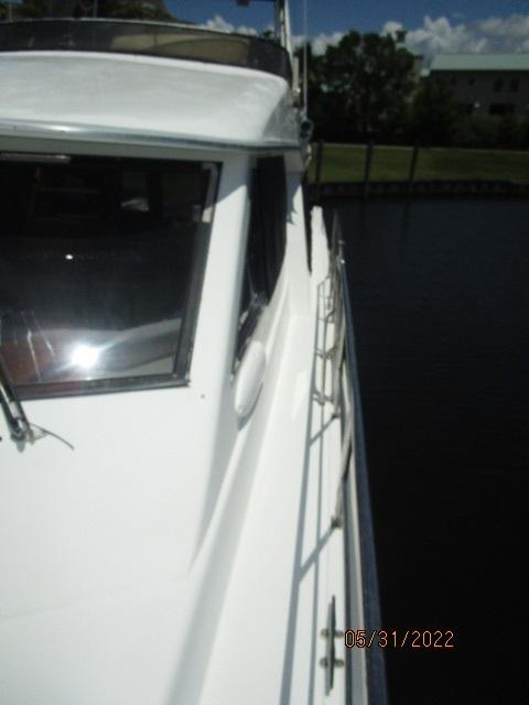 53' Navigator port side deck1