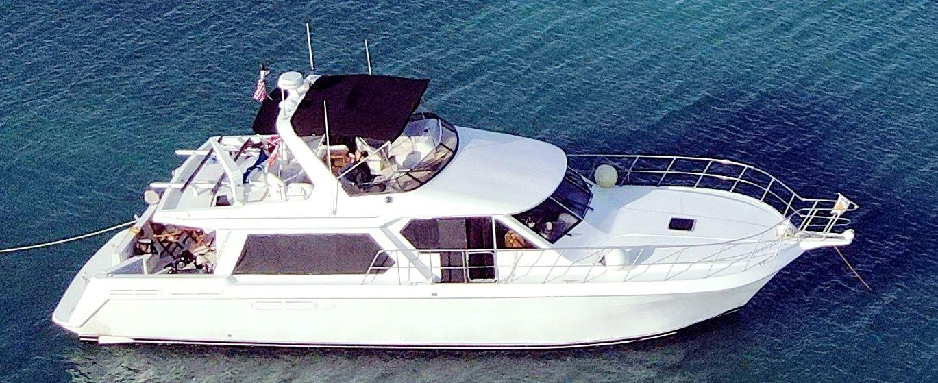 53' Navigator starboard profile