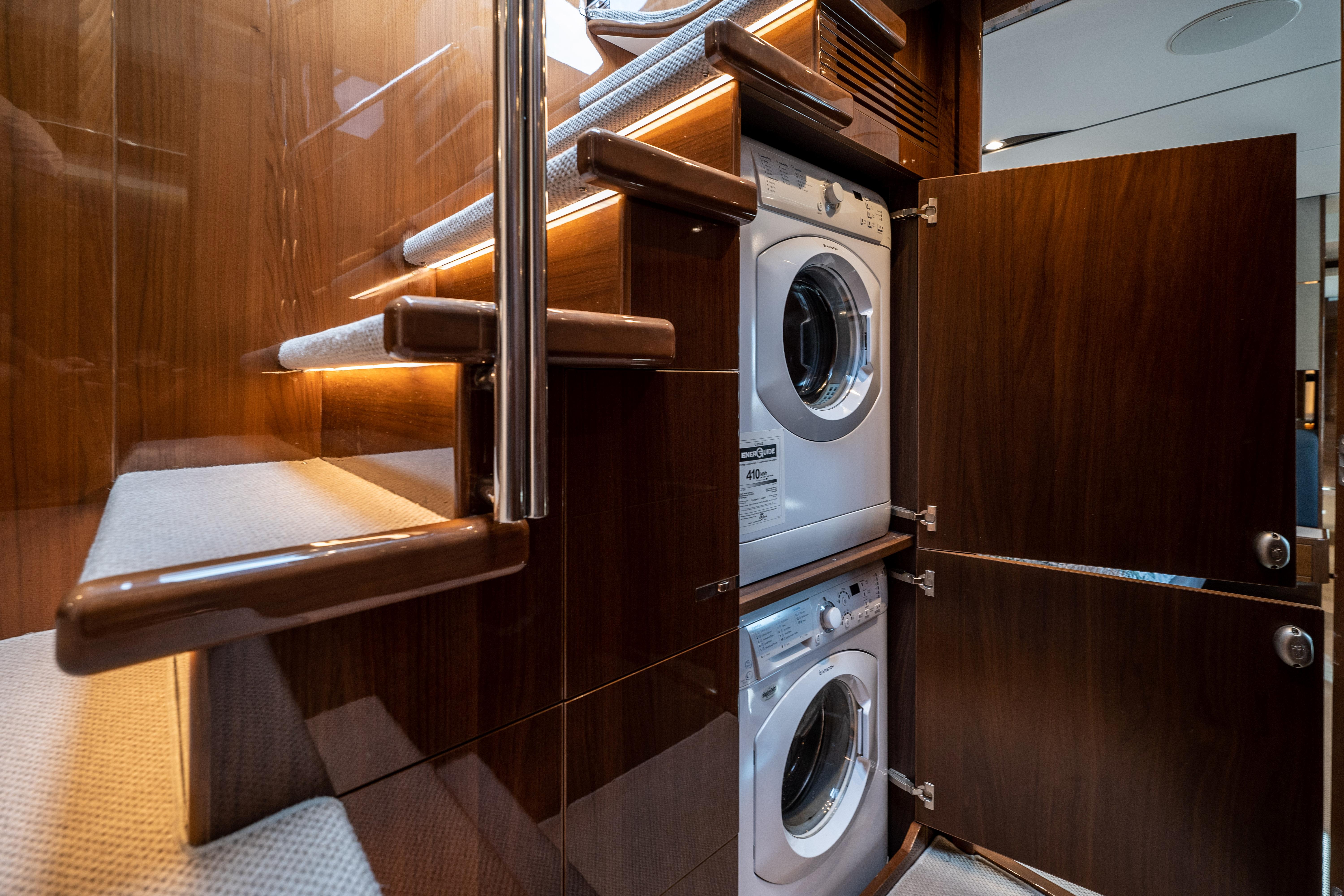 Princess S65 - Interior photo of washing / drying machines