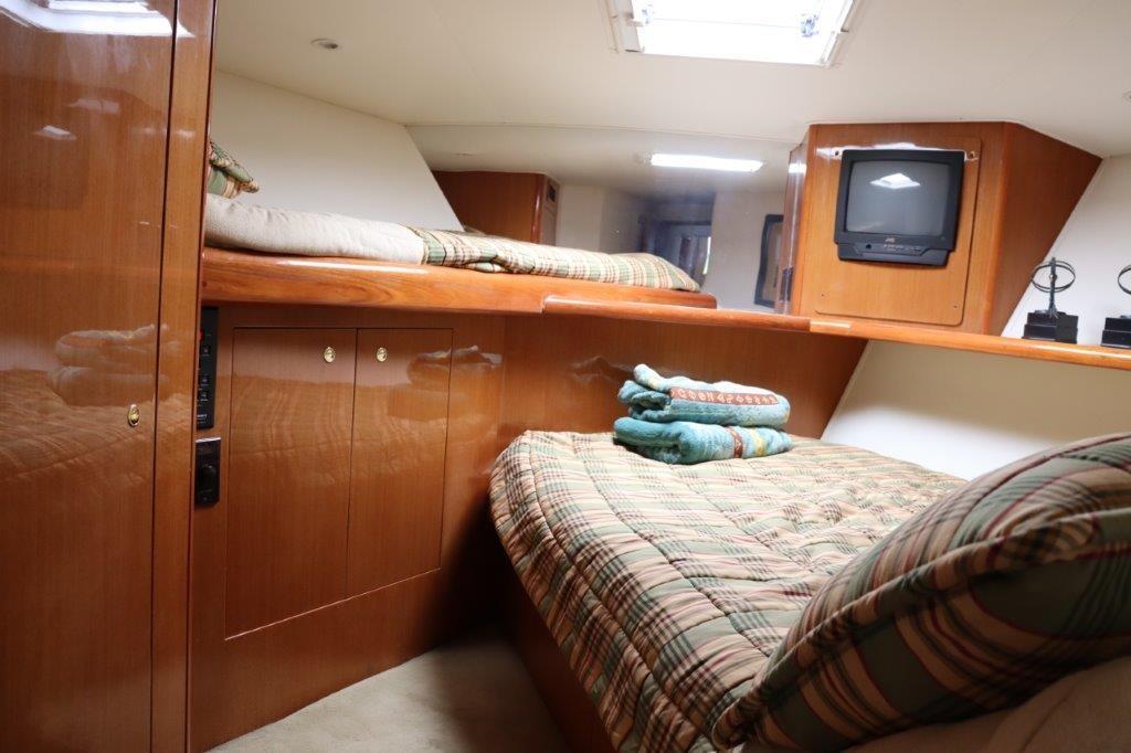 Viking 55 - Jezebel - Fwd Stateroom