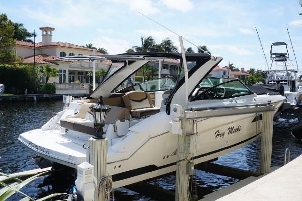 32' Cruisers Yachts 328 BR