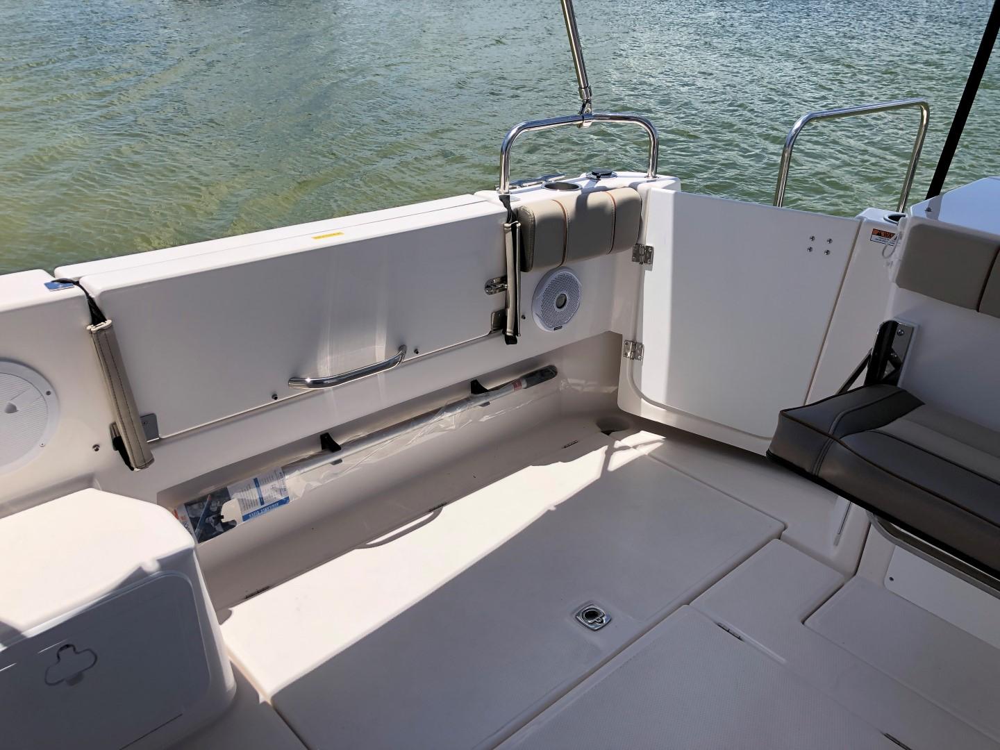 Cutwater-C-32 CB 2025-C32 CB 2025 FL-US-2025 Cutwater C-32 CB boat deck with seating and water view.-9832181 | Thumbnail