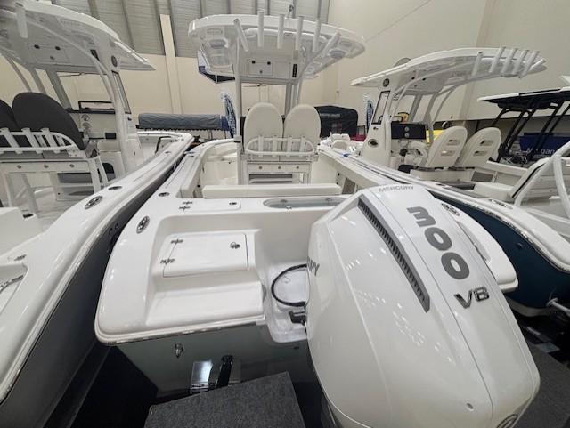 2025 Sea Pro 242 Center Console Gallery