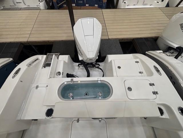 2025 Sea Pro 242 Center Console Gallery