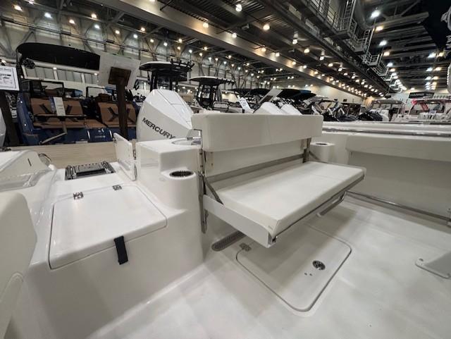 2025 Sea Pro 242 Center Console Gallery