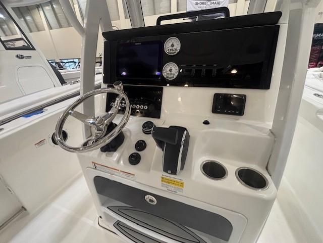 2025 Sea Pro 242 Center Console Gallery