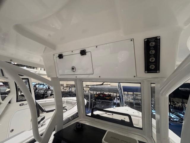 2025 Sea Pro 242 Center Console Gallery