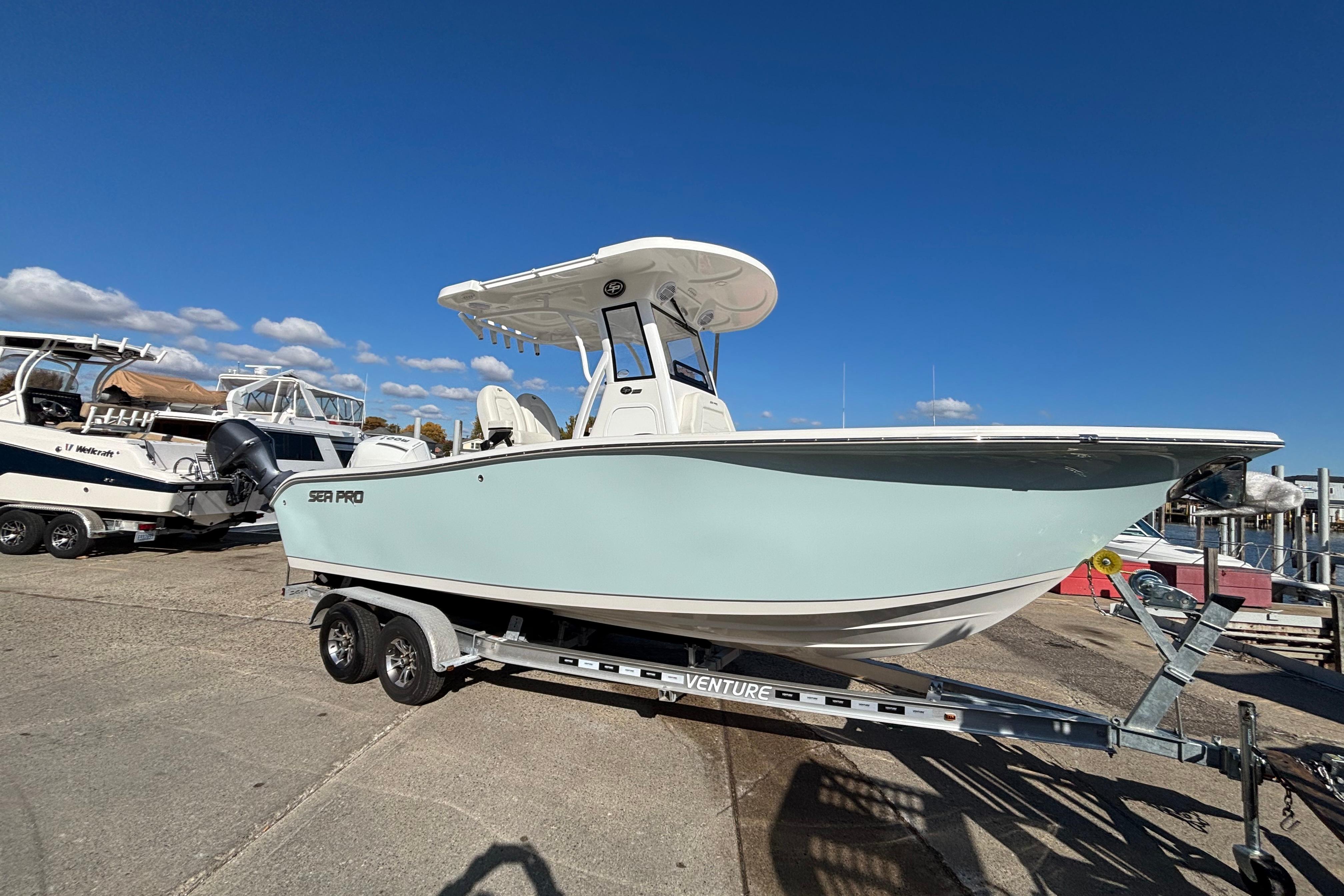 2025 Sea Pro 242 Center Console Gallery