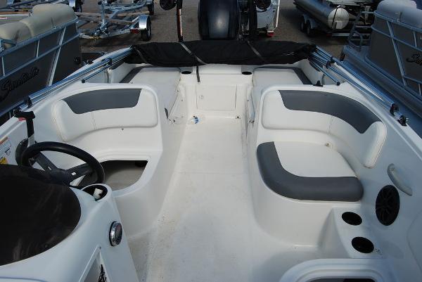 2018 Bayliner boat for sale, model of the boat is E-18 & Image # 5 of 11