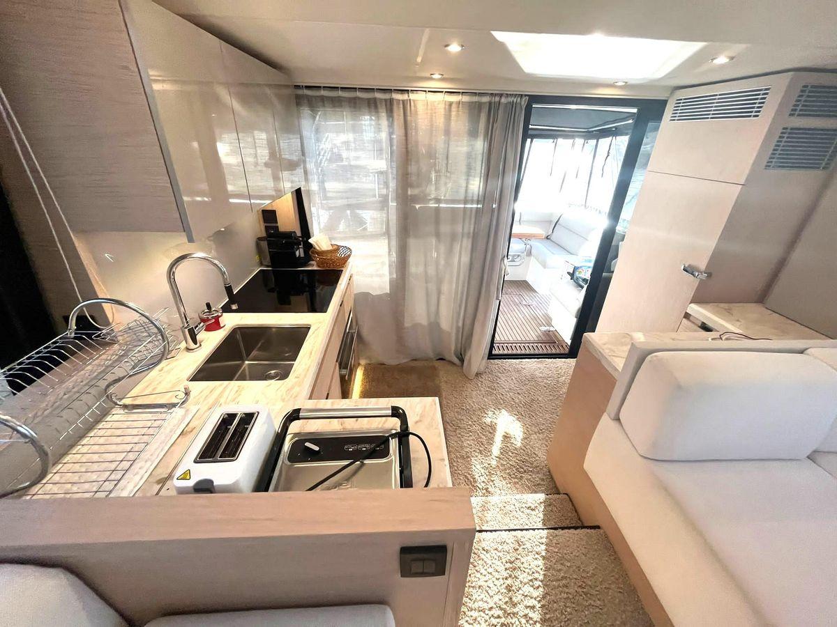Yacht Photos Pics