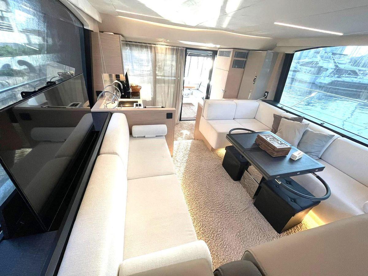 Yacht Photos Pics