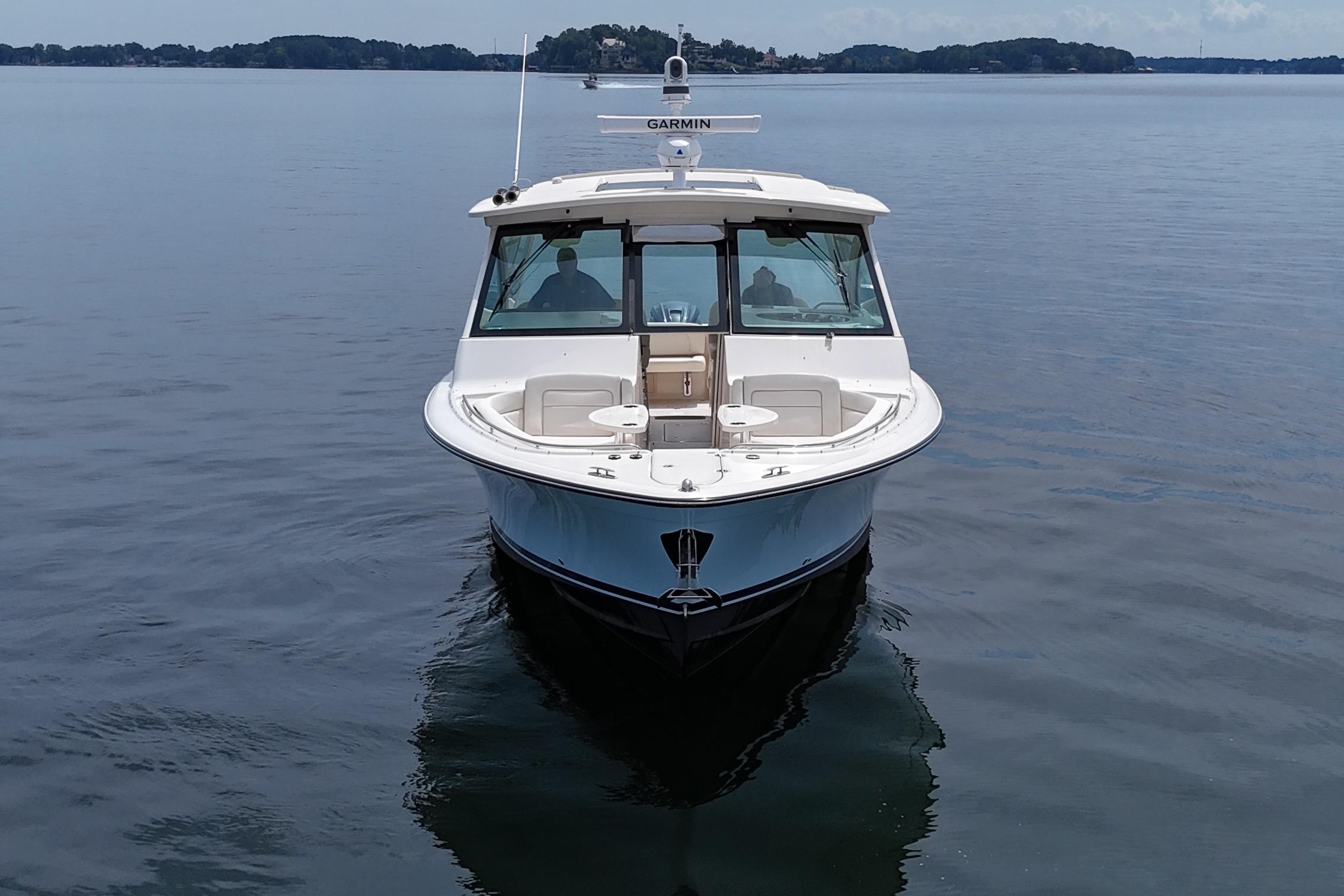 2023 Grady-White Freedom 375 - Image 2