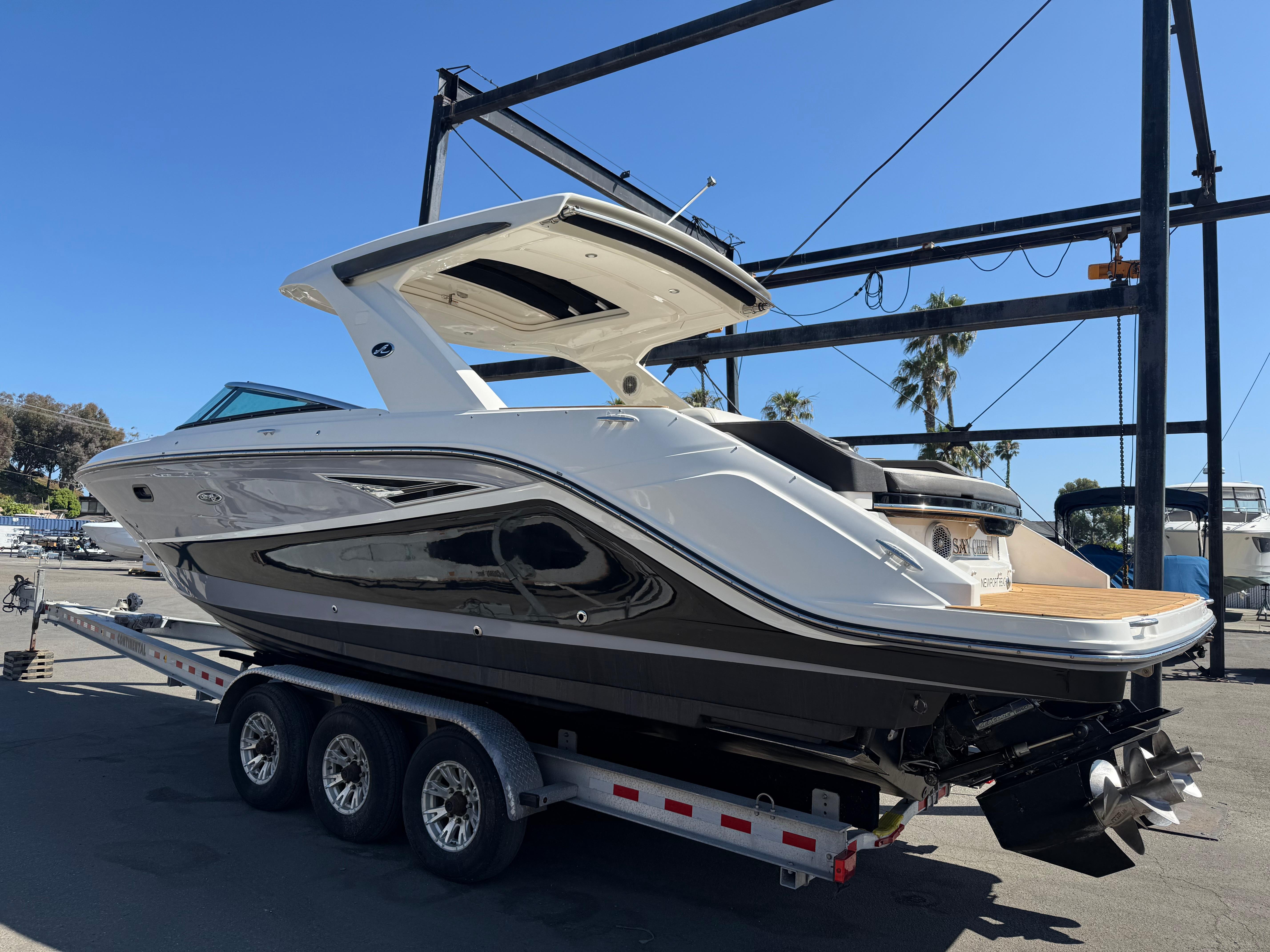 2018 Sea Ray SLX 310 #TMB2014 inventory image at Sun Country Marine Group, Newport Beach 2018 Sea Ray SLX 310 #TMB2014 inventory image at Sun Country Marine Group, Newport Beach