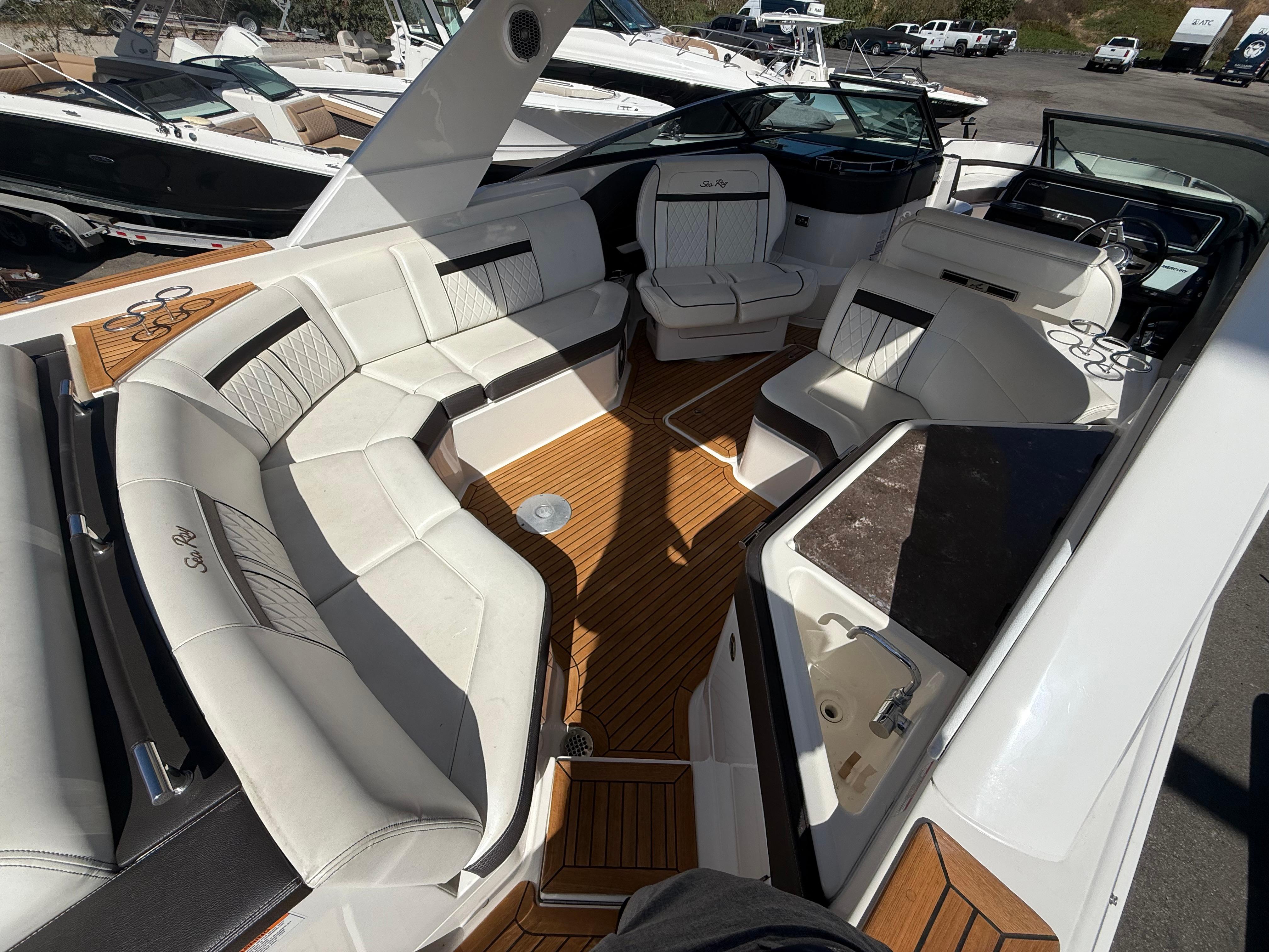 2018 Sea Ray SLX 310 #TMB2014 inventory image at Sun Country Marine Group, Newport Beach 2018 Sea Ray SLX 310 #TMB2014 inventory image at Sun Country Marine Group, Newport Beach