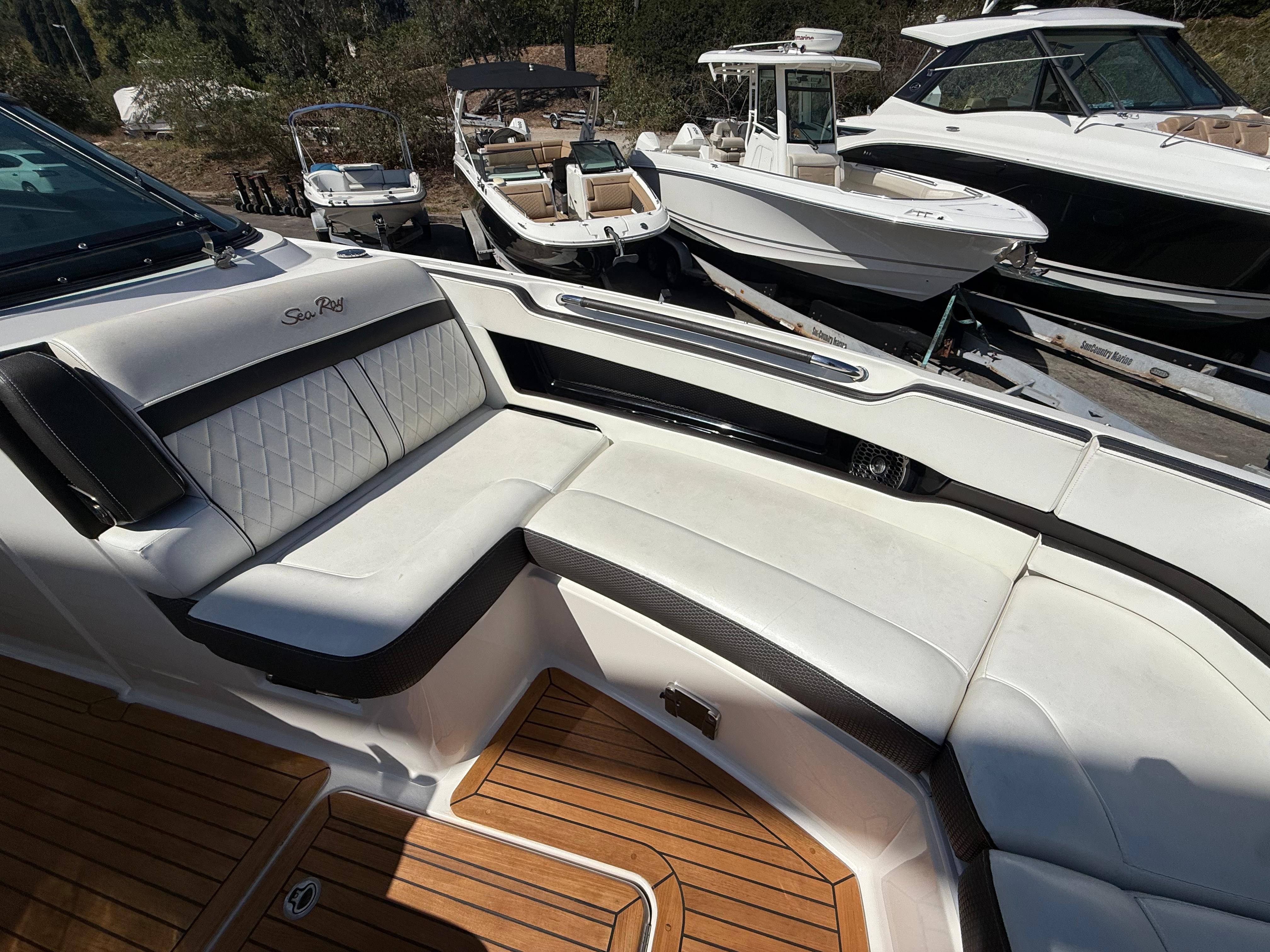 2018 Sea Ray SLX 310 #TMB2014 inventory image at Sun Country Marine Group, Newport Beach 2018 Sea Ray SLX 310 #TMB2014 inventory image at Sun Country Marine Group, Newport Beach