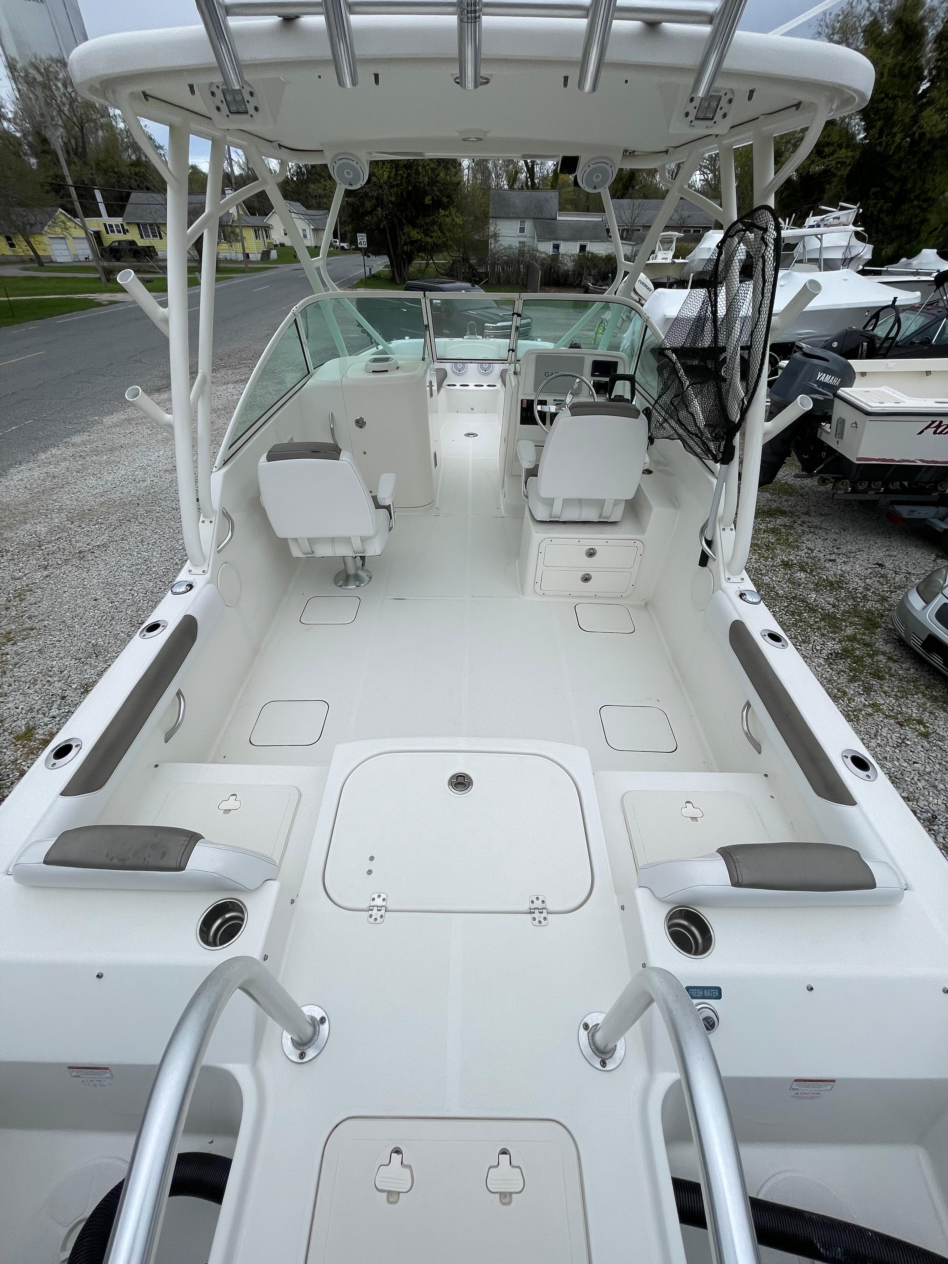 2019-world-cat-230-dc-power-9522754-20250421152650717-1_XLARGE