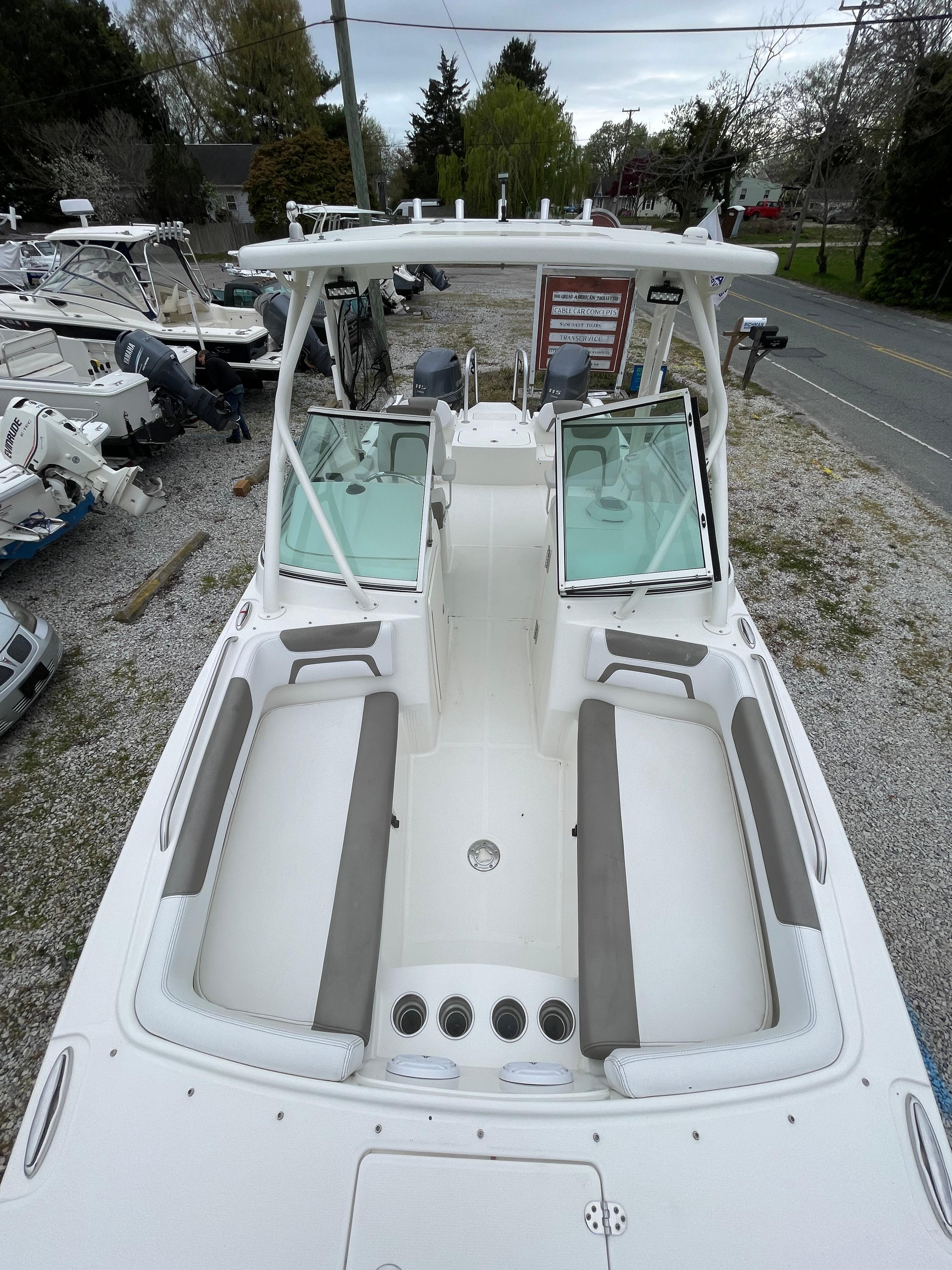 2019-world-cat-230-dc-power-9522754-20250421152655003-1_XLARGE