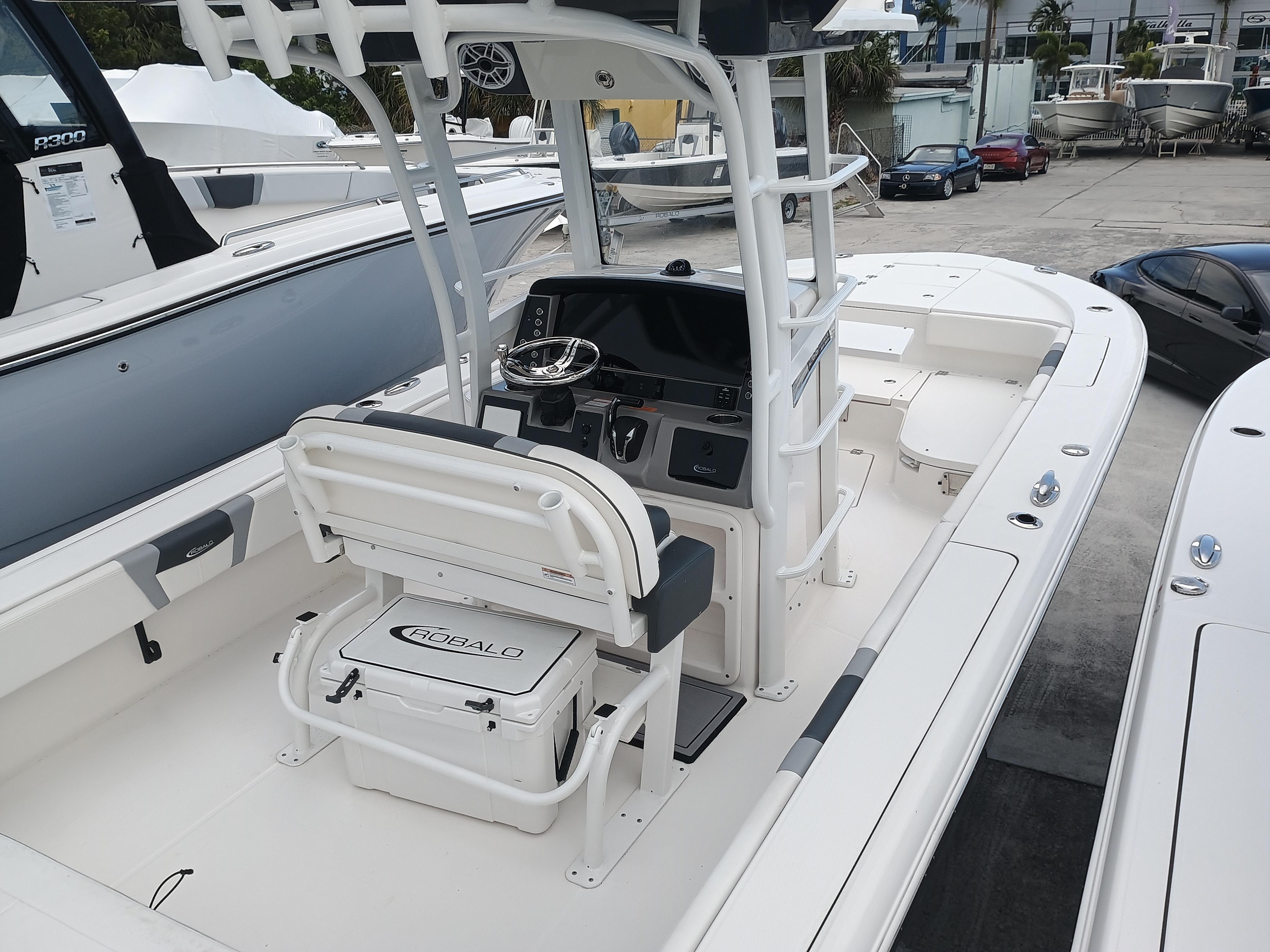2023-robalo-266-cayman-sd-power-9602756-20250528110646711-1_XLARGE