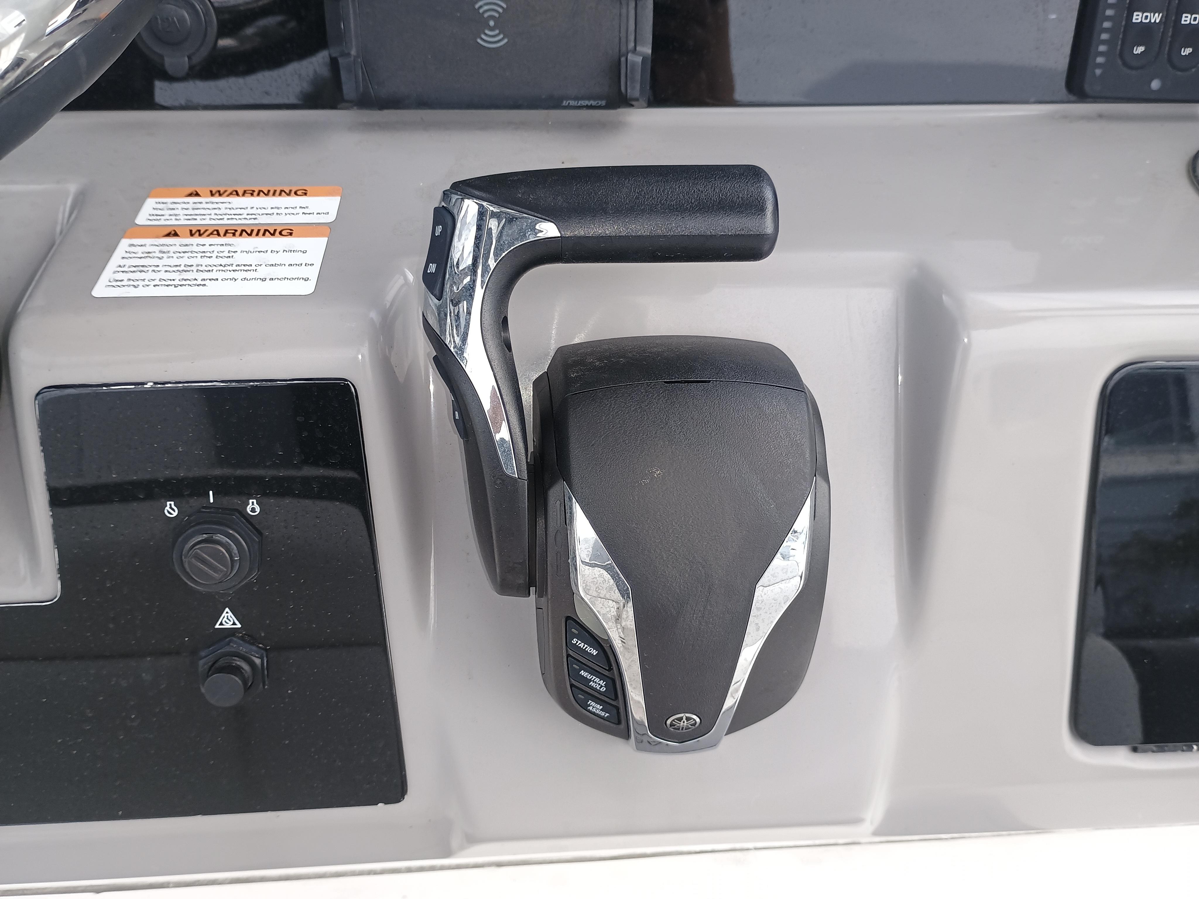 2023-robalo-266-cayman-sd-power-9602756-20250528110703116-1_XLARGE