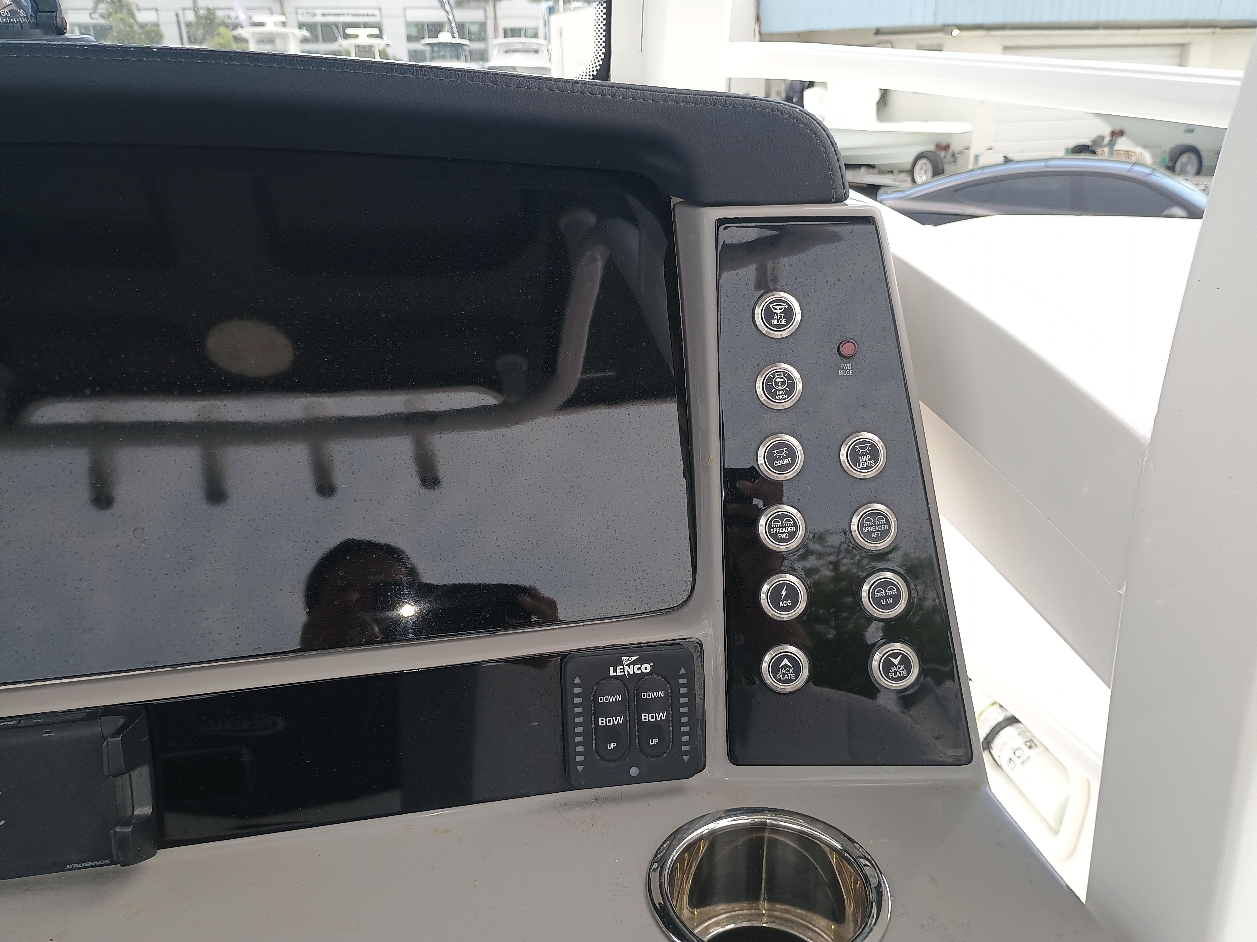 2023-robalo-266-cayman-sd-power-9602756-20250528110707649-1_XLARGE
