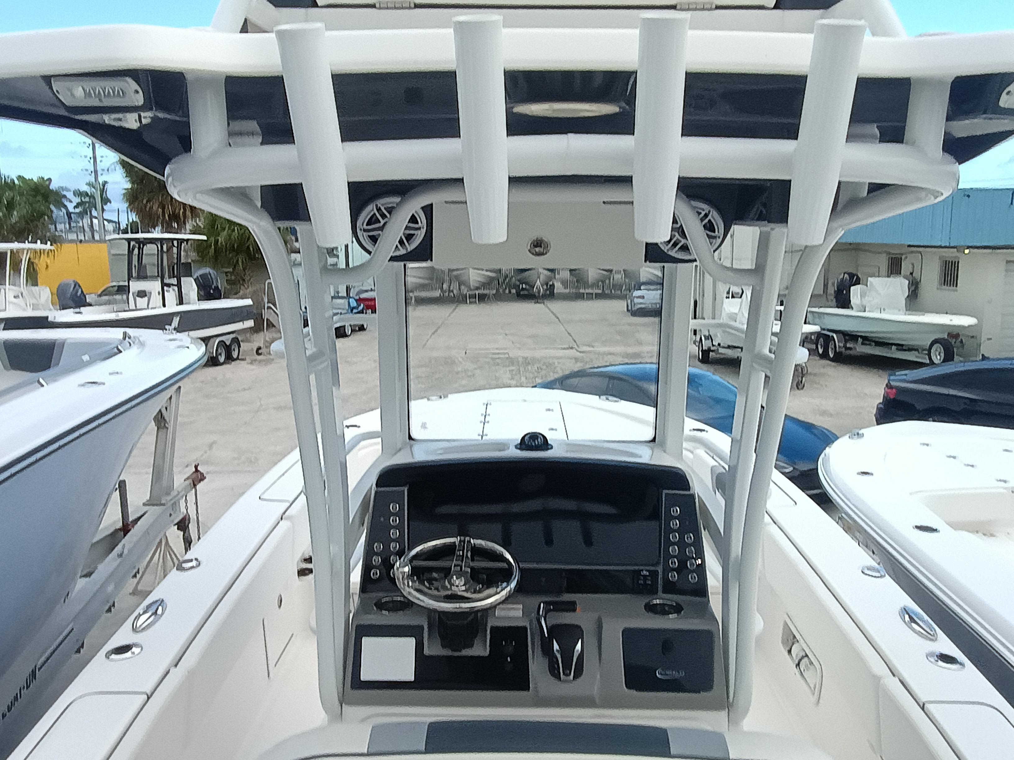2023-robalo-266-cayman-sd-power-9602756-20250528110729707-1_XLARGE