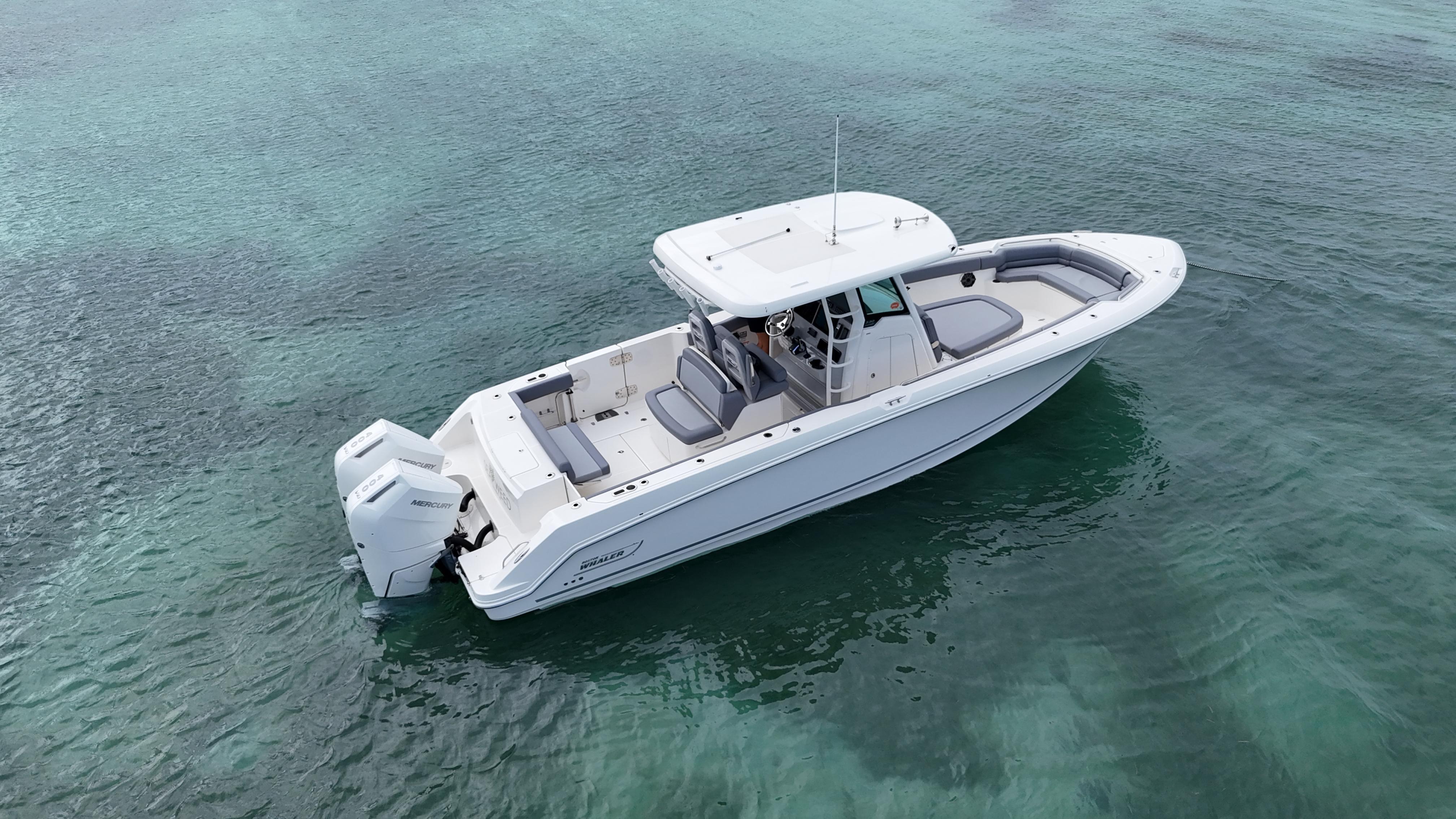Boston Whaler-330 Outrage 2025 -PR-9822759 | Thumbnail