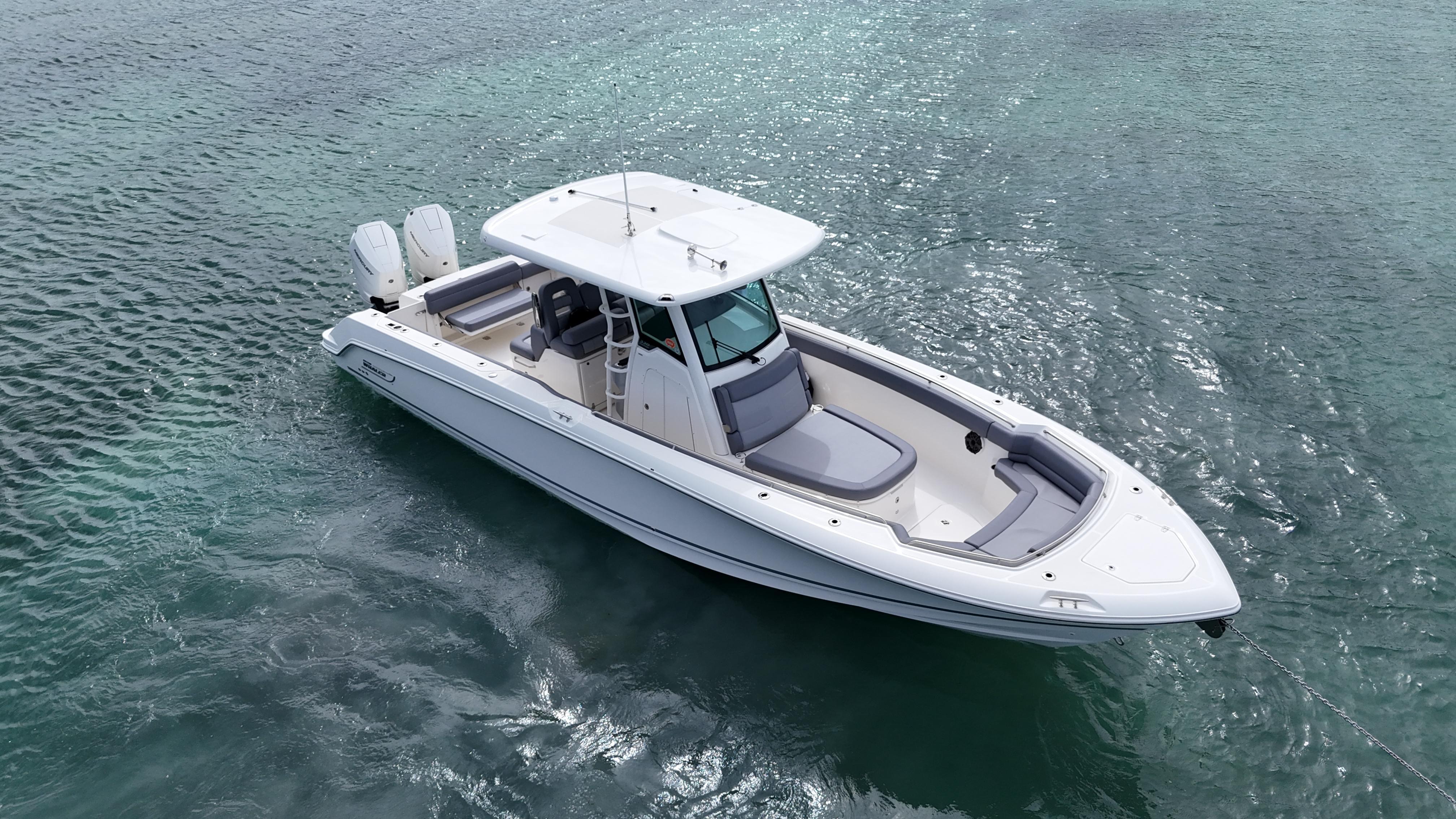 Boston Whaler-330 Outrage 2025 -PR-9822759