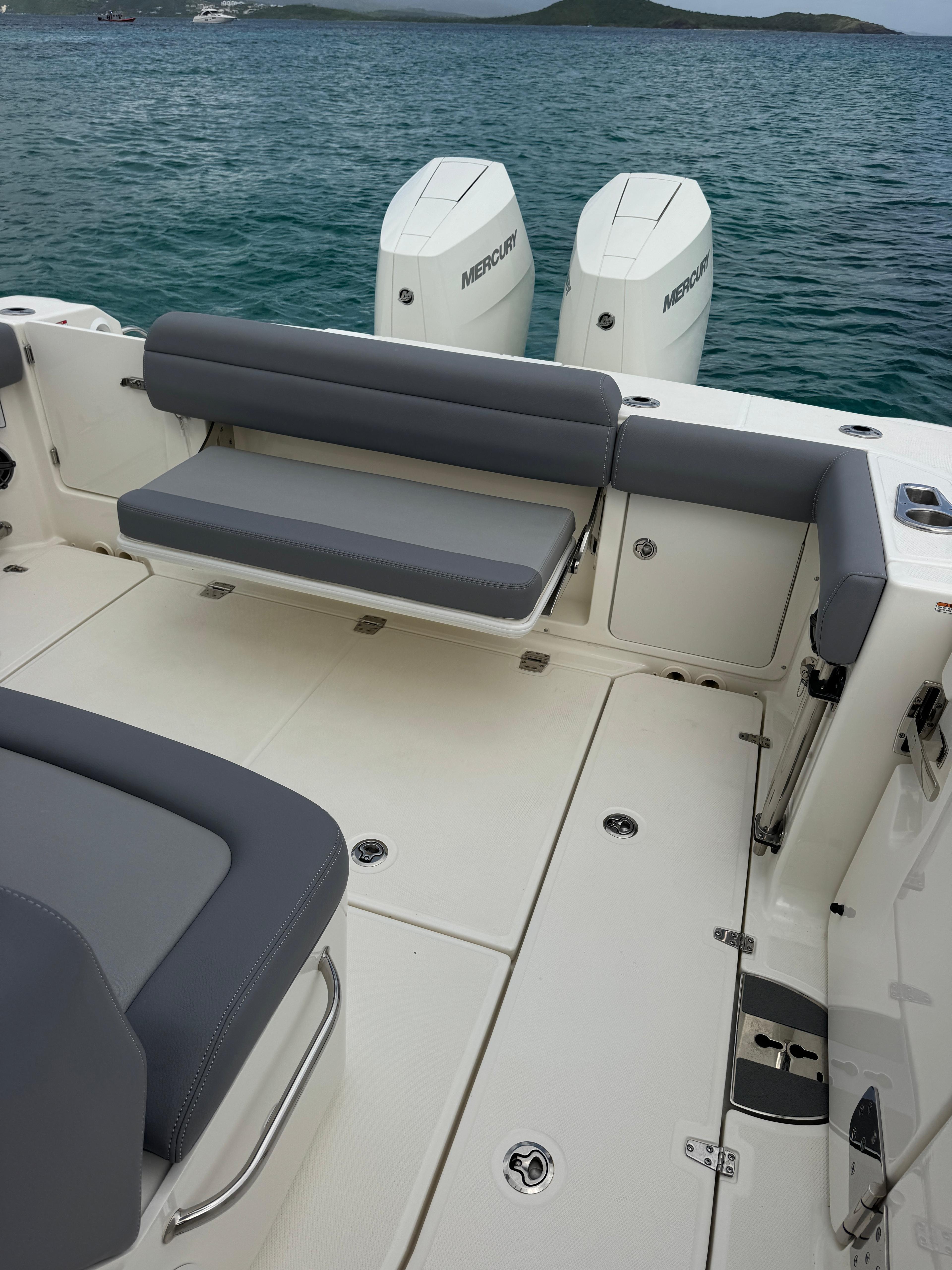 Boston Whaler-330 Outrage 2025 -PR-9822759 | Thumbnail