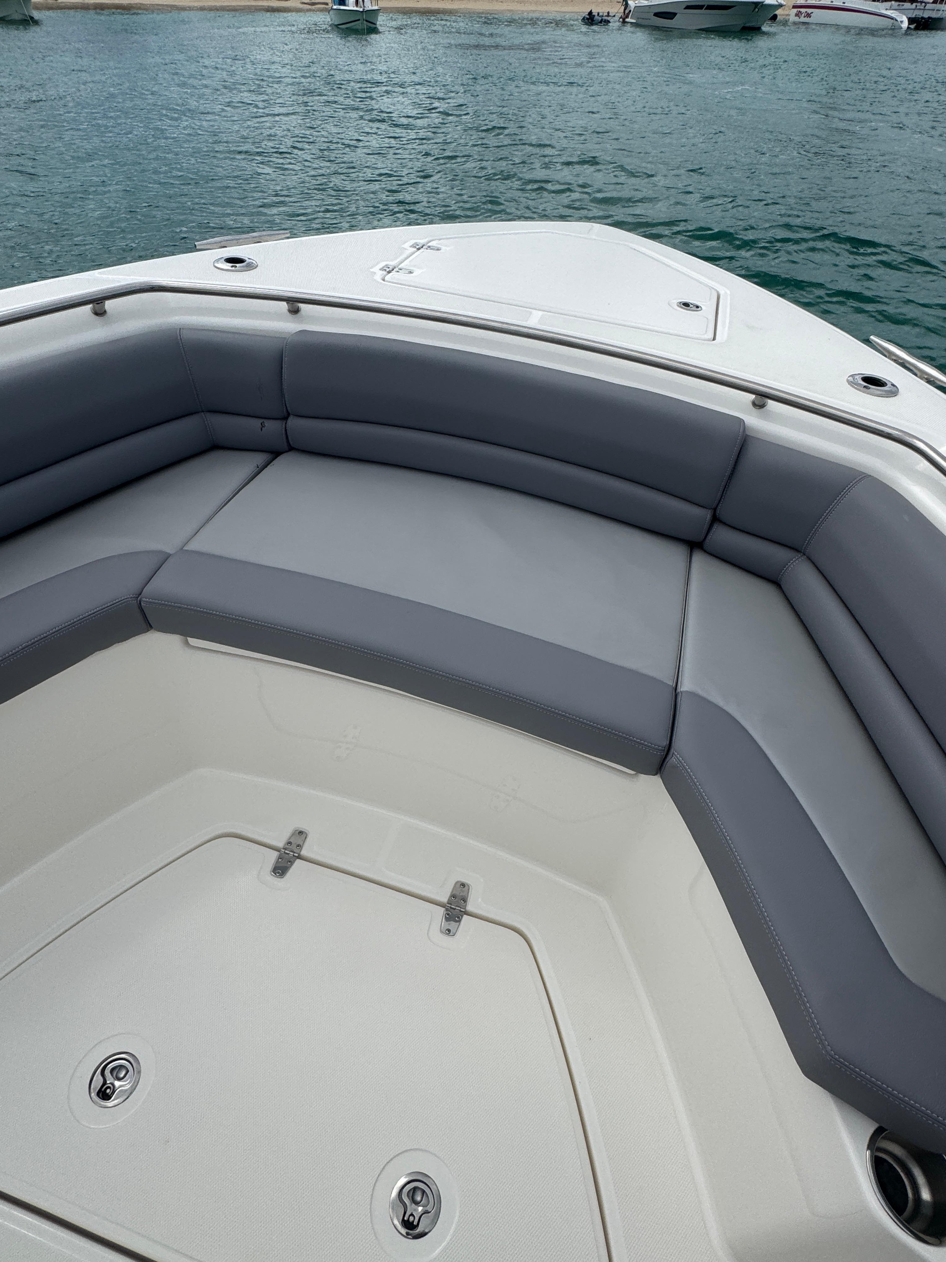 Boston Whaler-330 Outrage 2025 -PR-9822759 | Thumbnail