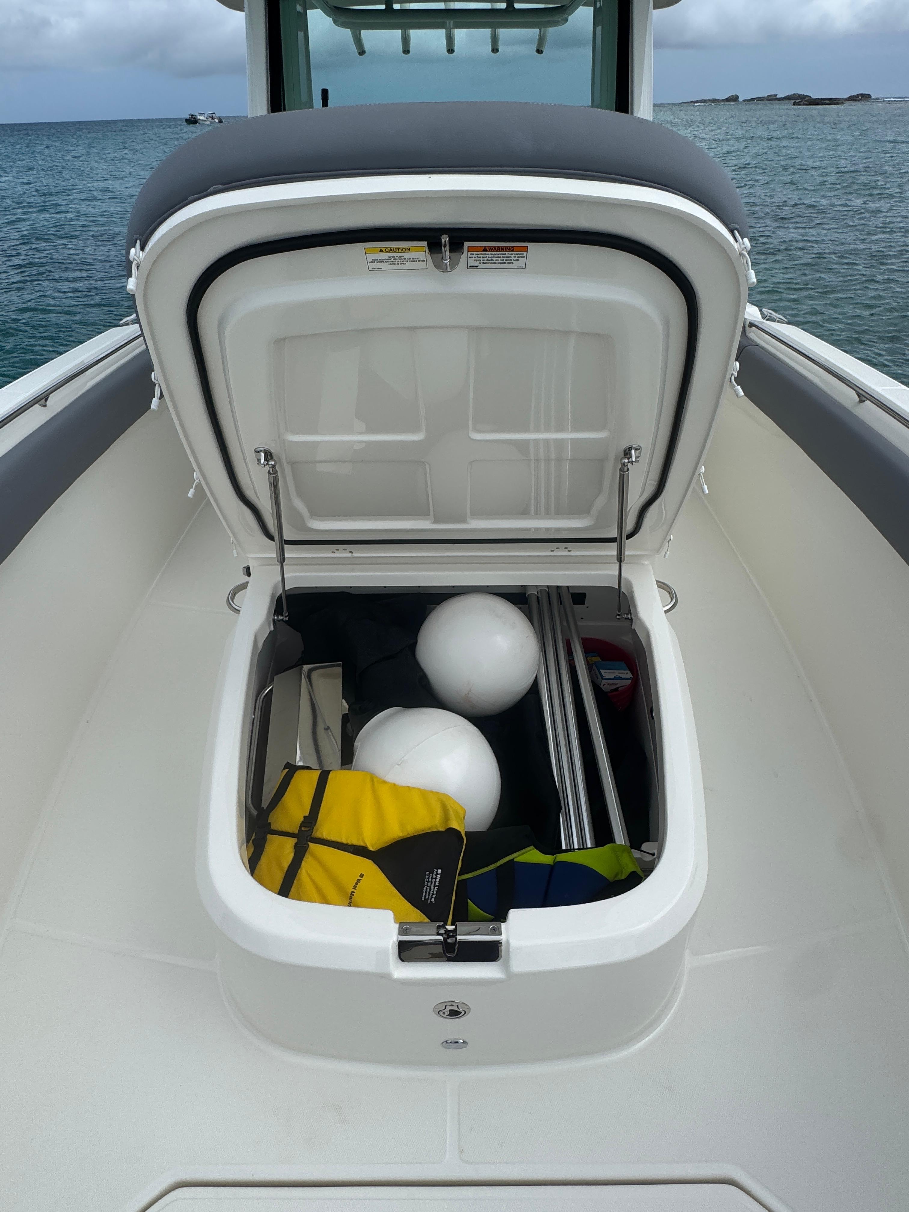 Boston Whaler-330 Outrage 2025 -PR-9822759 | Thumbnail