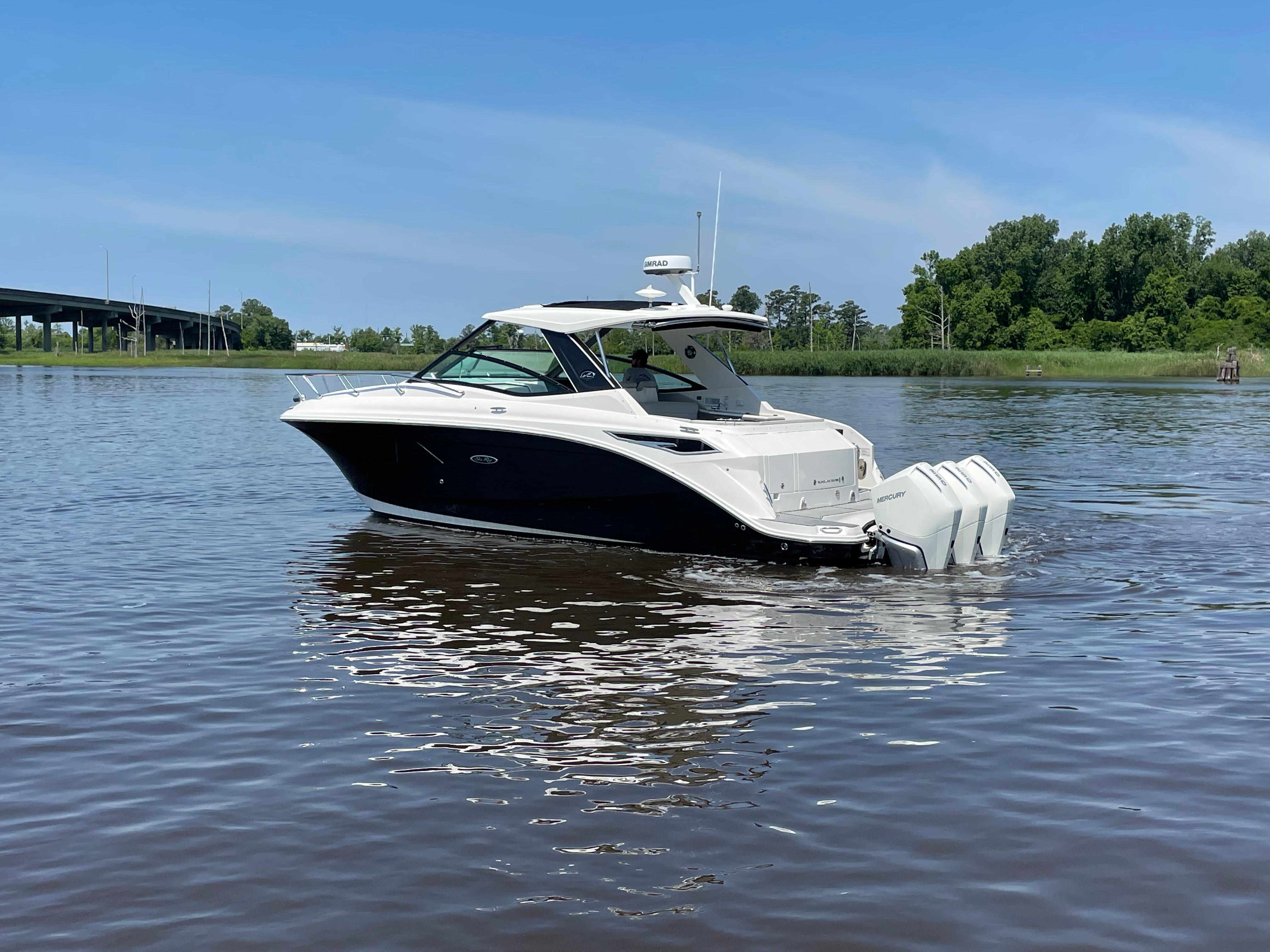 2020 Sea Ray Sundancer 320 OB