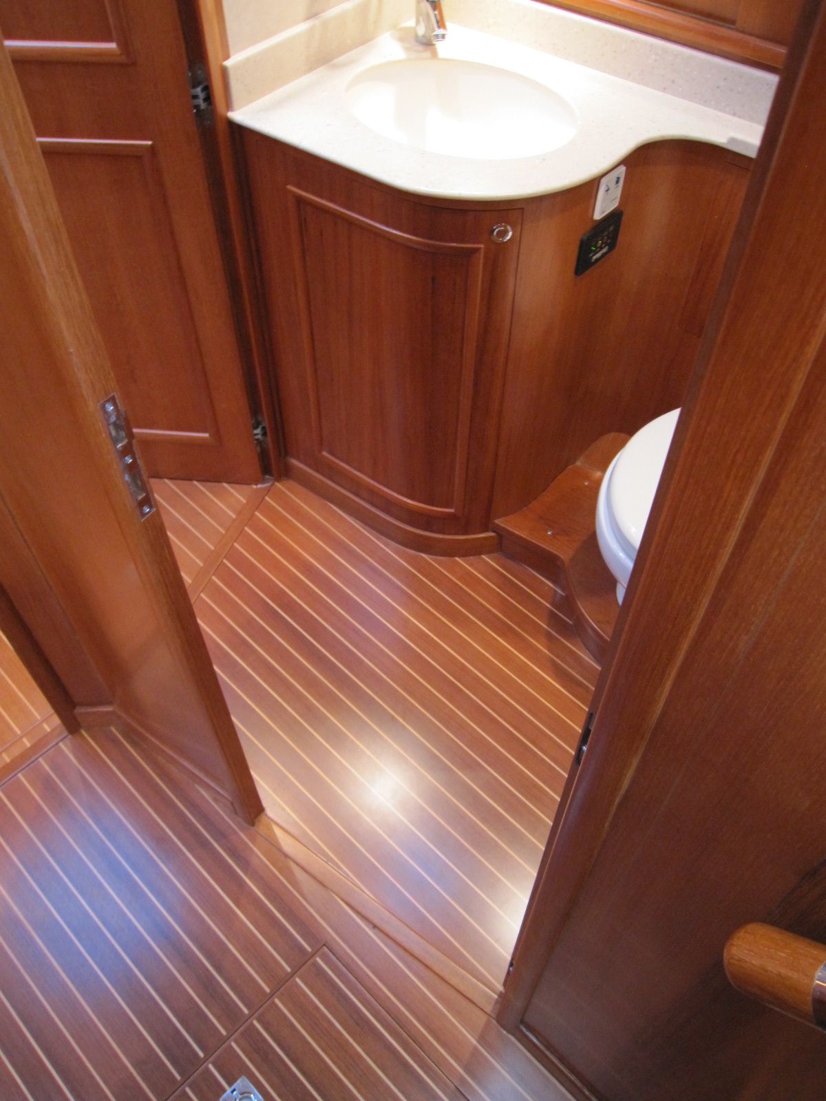 Head 2 (seen from companionway )