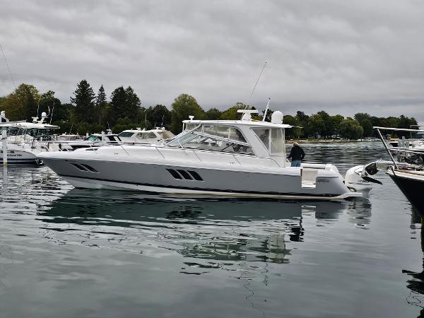 Photo of 2016 Intrepid 47'