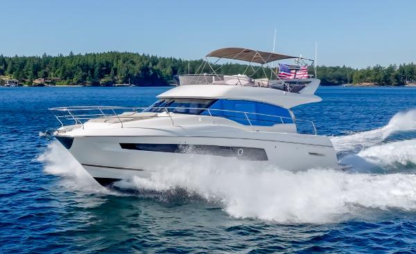 2019 Prestige 460