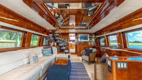 Novatec 80 DREAMCHASER - Salon View Looking Forward
