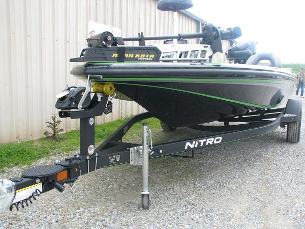 2019 Nitro boat for sale, model of the boat is Z18 & Image # 3 of 40