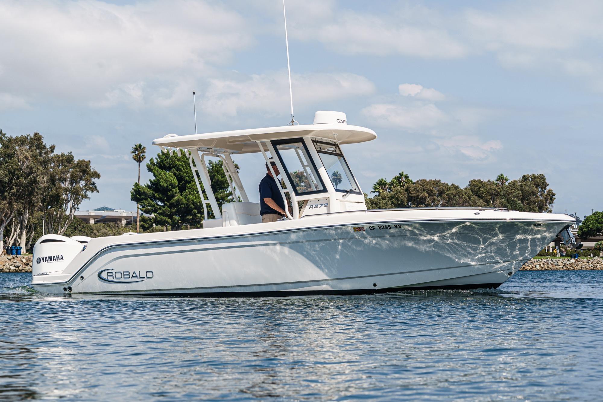 2020 Robalo R272 Center Console #TBRM0141H inventory image at Sun Country Marine Group, San Diego Harbor Island