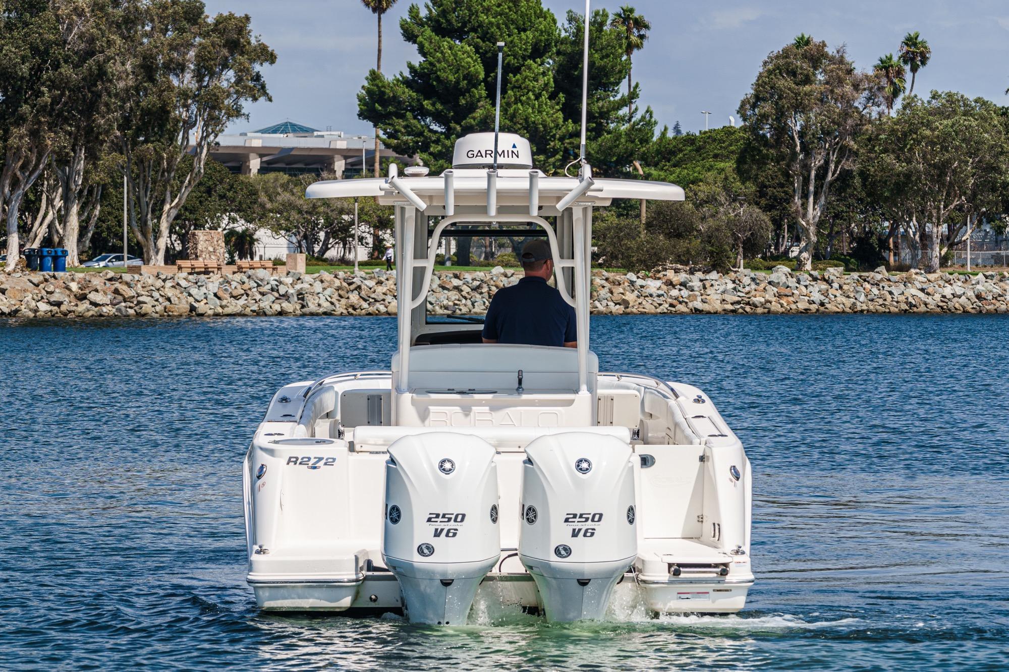 2020 Robalo R272 Center Console #TBRM0141H inventory image at Sun Country Marine Group, San Diego Harbor Island