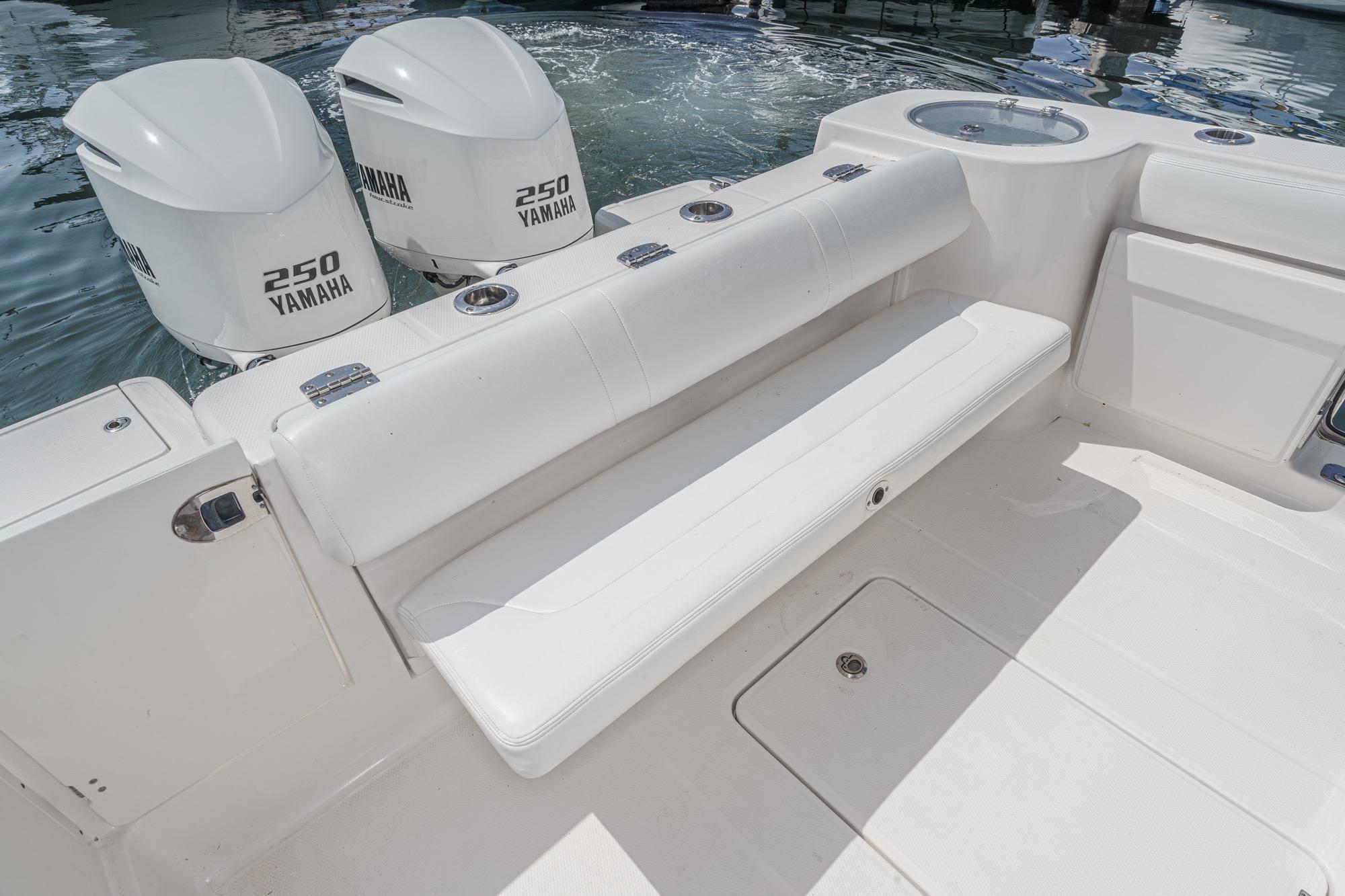 2020 Robalo R272 Center Console #TBRM0141H inventory image at Sun Country Marine Group, San Diego Harbor Island