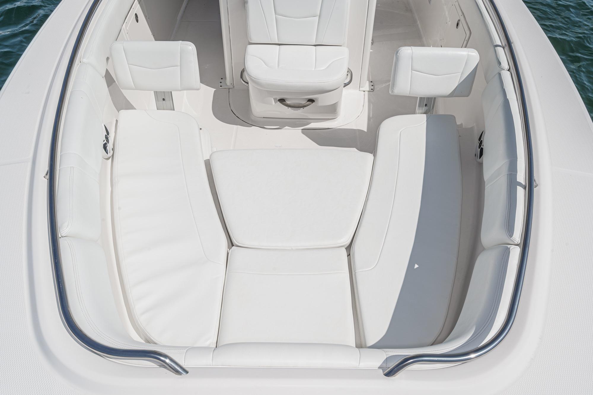 2020 Robalo R272 Center Console #TBRM0141H inventory image at Sun Country Marine Group, San Diego Harbor Island