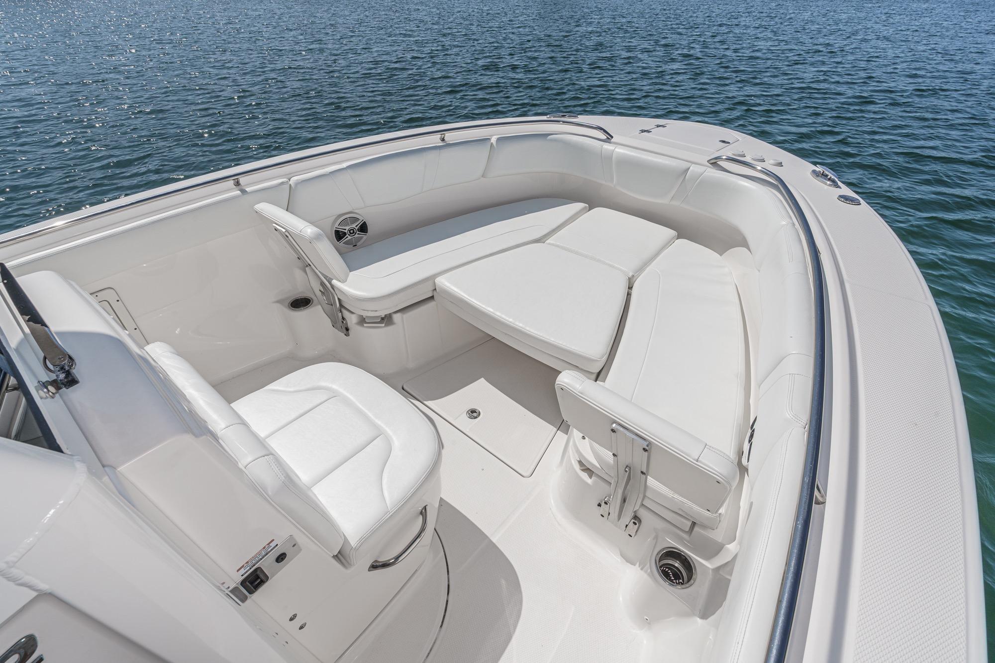 2020 Robalo R272 Center Console #TBRM0141H inventory image at Sun Country Marine Group, San Diego Harbor Island